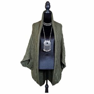 Universal Thread Olive Women's Poncho Sweater